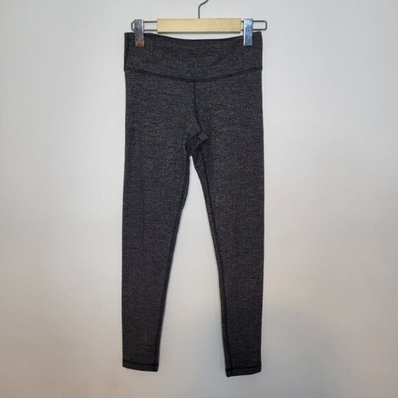 Aritzia TNA Leggings Size Small - Picture 1 of 8